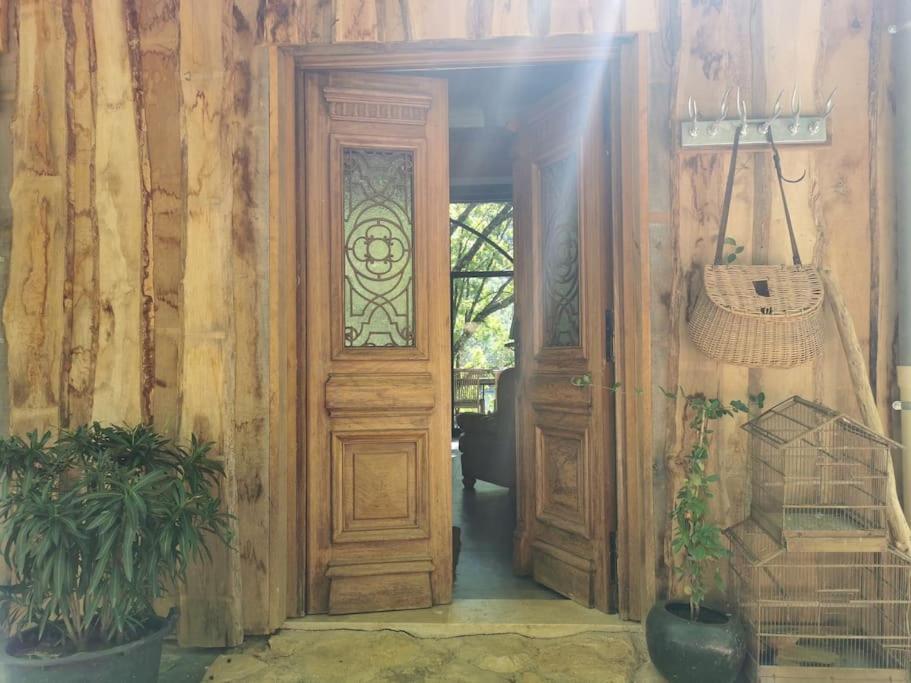 Lake House I // Alauzet Ecolodge + Nature Spa Castelnau-de-Mandailles Exterior foto