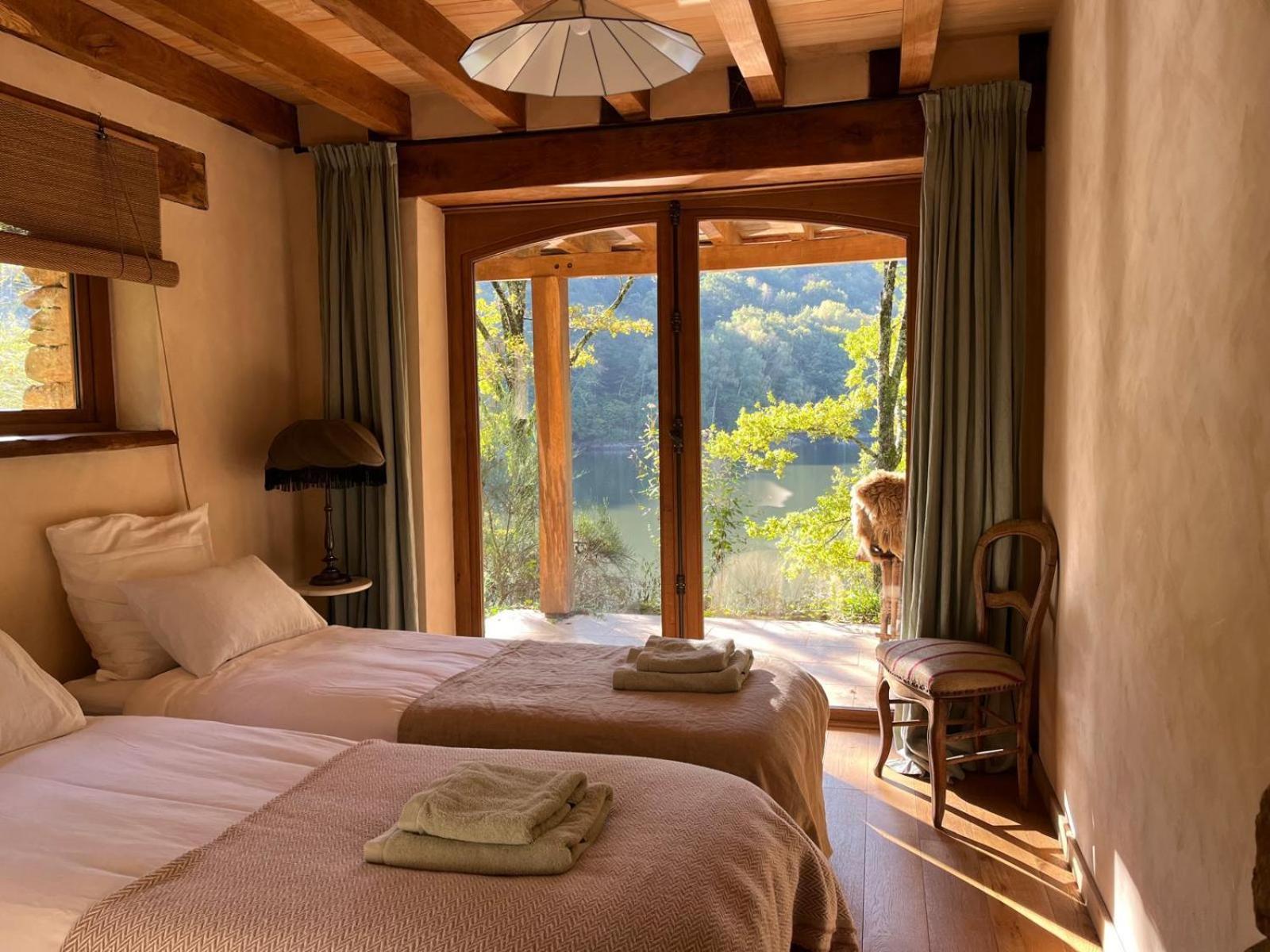 Lake House I // Alauzet Ecolodge + Nature Spa Castelnau-de-Mandailles Exterior foto